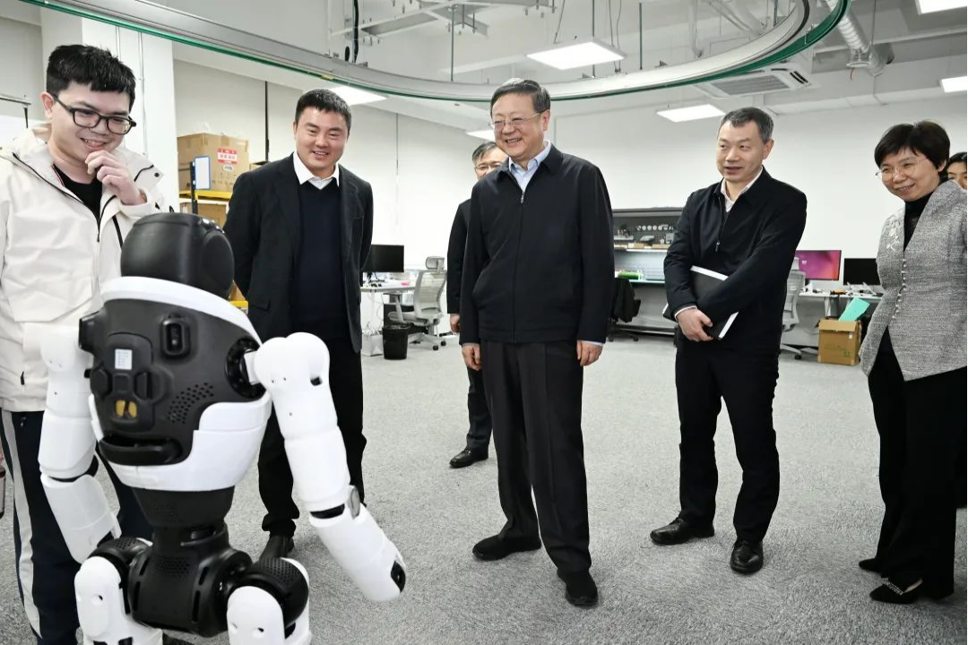 上海市委书记陈吉宁专题调研彩神v机器人